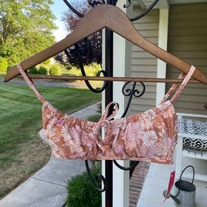 NWT light pink floral bikini top, size medium